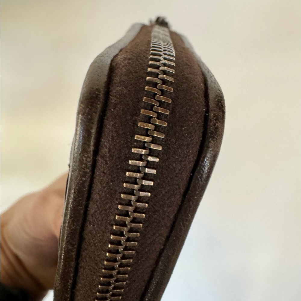 Authentic Bottega Veneta Zip Around Wallet - Picture 7 of 13